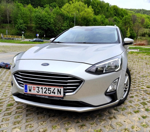 Ford Focus cena 44900 przebieg: 174000, rok produkcji 2019 z Dzierżoniów małe 137